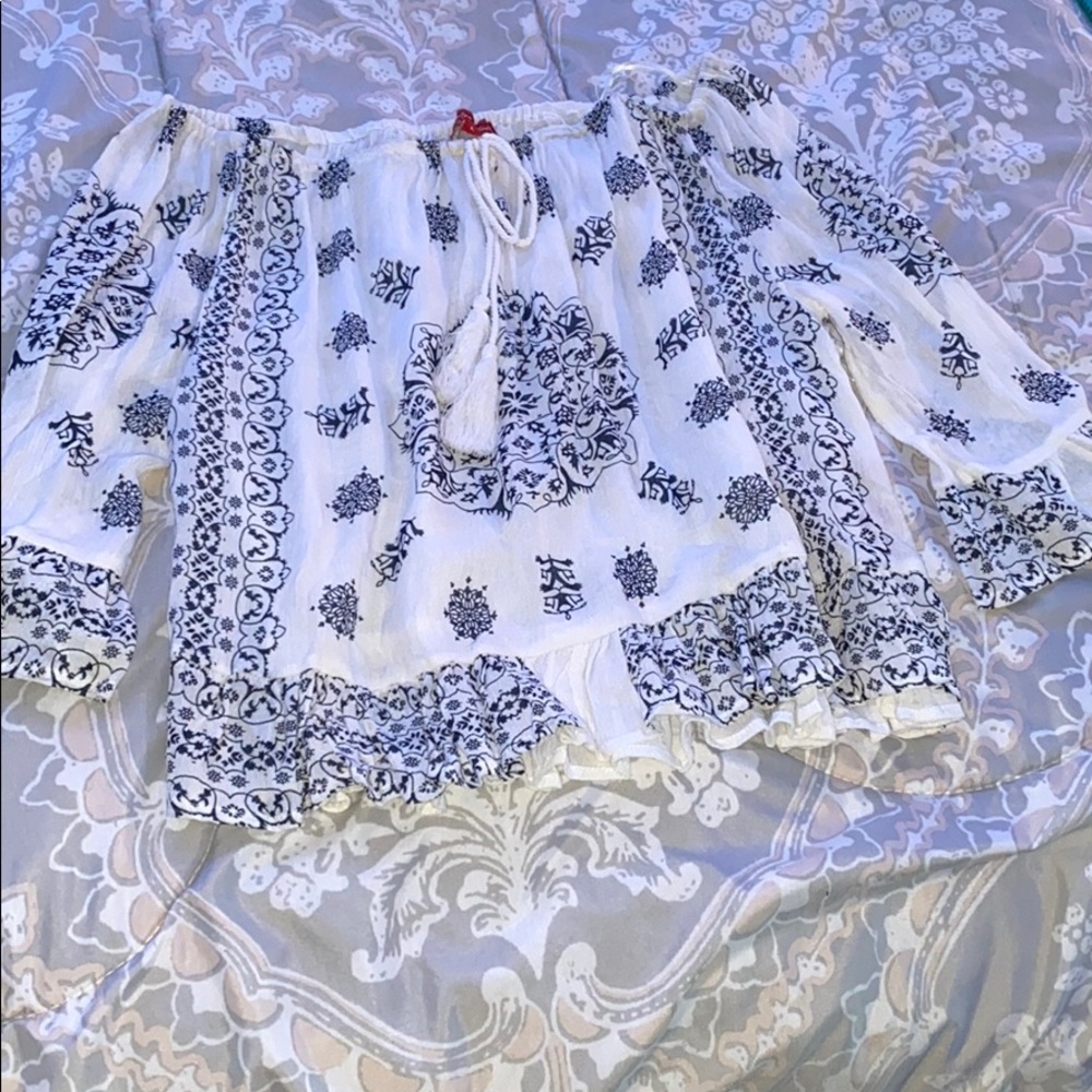 Women’s blouse